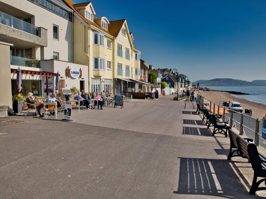 Lovely Holiday Home In Lyme Regis - Sleeps 8 Exterior photo